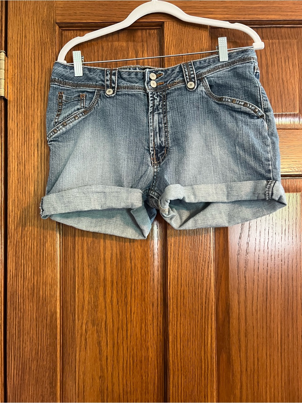 Casual Country Denim Shorts Womens Size 16 Cuffed Hem Back Flap Pockets Pre Own